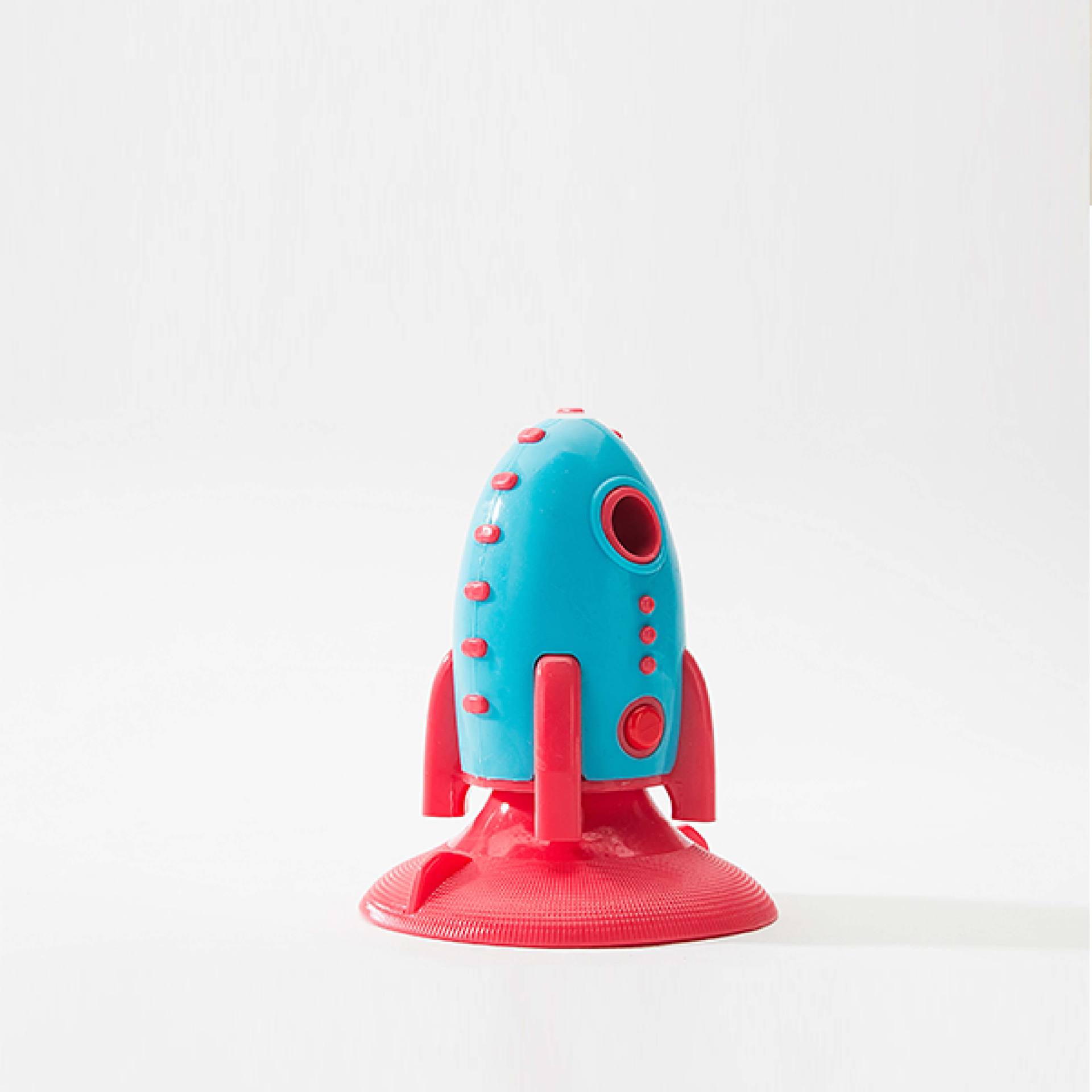Leak Proof Rocket Shaped Food Dispensing Bite Resistant Pet Toy