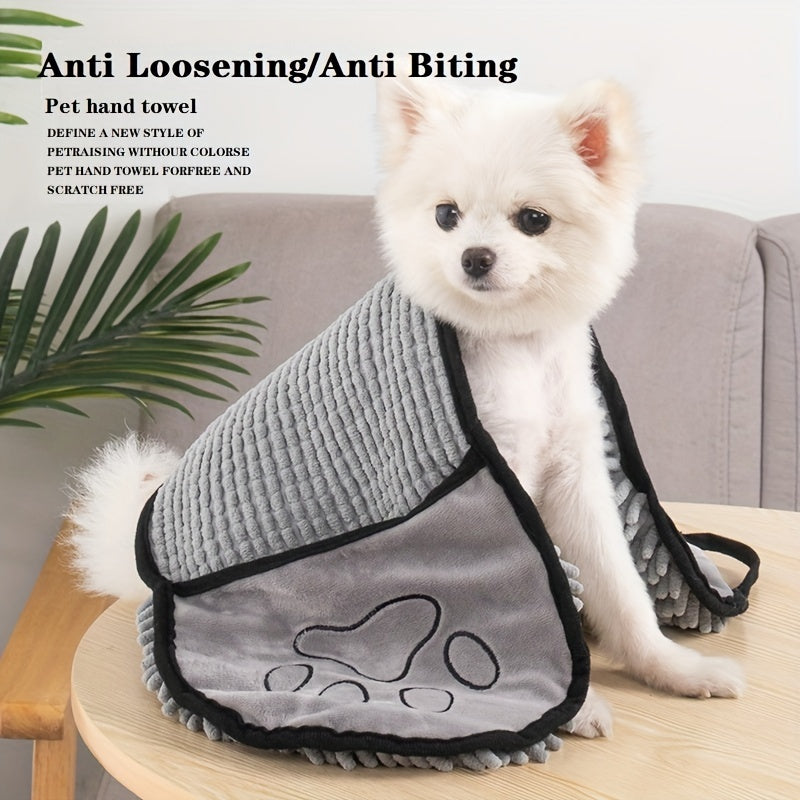 Super Absorbent Microfiber Pet Towel With Hand Pockets Quick Drying Machine Washable Pet Care Towel